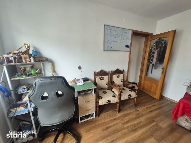 De vânzare - Apartament 3 camere decomandat | Loc de parcare