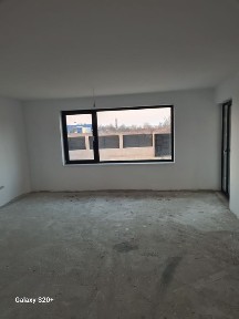 Casâ de vînzare zona Metro 131m²