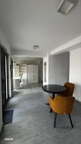 Inchiriez apartament zona UMF