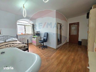 Casa cu curte individuala-zona centrala Targu Mures