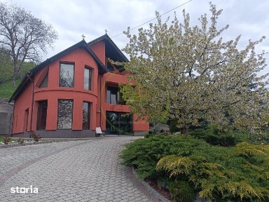 Casa de vanzare Reghin zona semicentrala.
