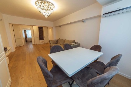 Apartament premium 4 camere | Centrala proprie | Parcare | Bd Unirii