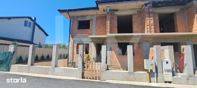 Duplex de vanzare, curte,Selimbar