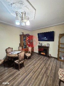 Apartament 4 Camere in Vila, Curte si Intrare Separata, Zona Andrei Sa