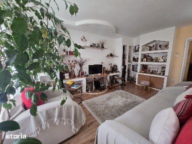 Apartament cu 3 camere de vanzare - B dul 1 Mai