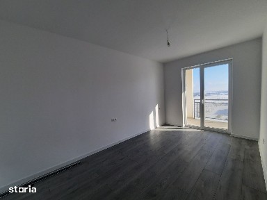 Apartament 3 camere, balcon, Parcare, zona Mihai Viteazu