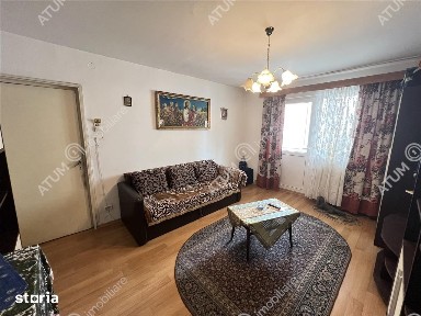Apartament 3 camere balcon pivnita zona Vasile Aaron din Sibiu