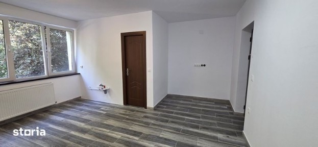 Garsoniera de inchiriat pentru birou/locuit