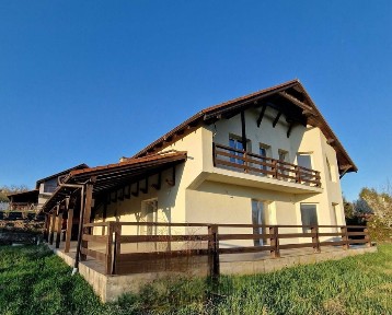 PF vand casa finisata 210 mp, 1575 mp teren, la 2 km. de Apahida