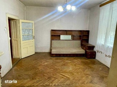 vand sau schimb casa la Iratosu