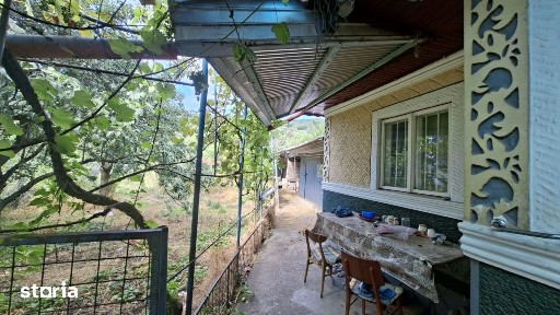 Casa cu teren foarte generos, la 5 minute de centrul orasului