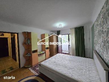 Garsonieră decomandată Rovine, zona Poșta