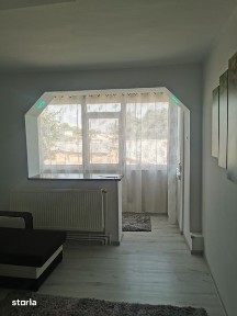 Inchiriez apartament 2 camere, zona club progresul. Braila