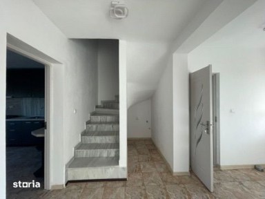 Duplex 4 camere, 122mp -toate utilitatile- Mosnita Noua