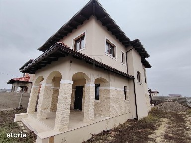CASA INDIVIDUALA - TOATE UTILITATILE - TEREN 632MP