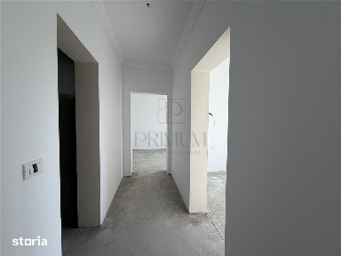Apartament 3 camere - bucatarie separata - curte proprie