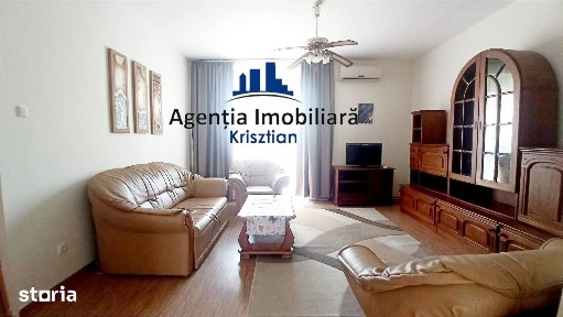 Apartament central cu 3 camere de închiriat