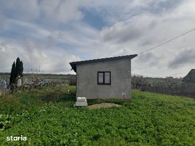 Casă de vânzare, 2 camere, curte mare