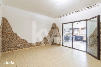 Apartament 4 camere si Curte Proprie | Parcare Inclusa