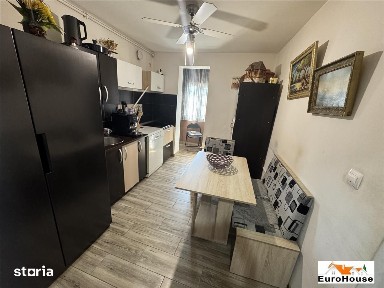 Apartament cu 3 camere de vanzare in Alba Iulia