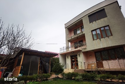 Navodari - Vila D+P+2 +T - ideală pt 2 familii sau ca Business