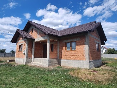 Vând casă în cartierul San Paolo Arad