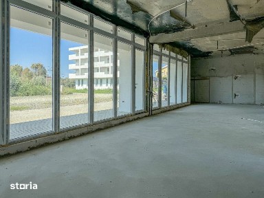 Spatiu comercial in Mamaia Nord, cu doua intrari, la 250m de plaja