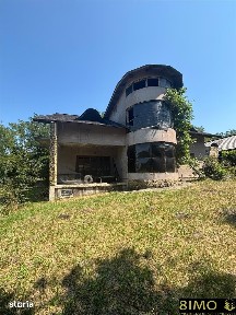 Casa de vanzare