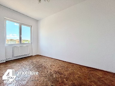Apartament 3 camere Ineu langa Primarie, 82 mp, cu termotecă