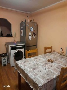 Vand apartament 4 camere 81mp2