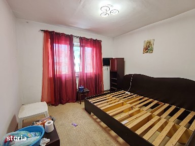 Apartament 3 camere liber la Vanzare !
