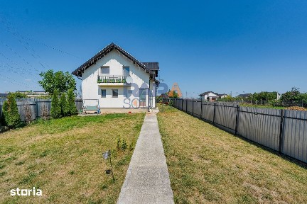 Casă cu 3 dormitoare și două băi, an construcție 2018