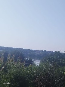 Inchiriez casa langa lac