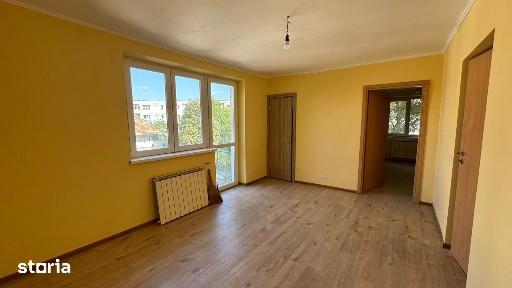 Ultracentral 2 camere cu 2 balcoane cu centrala etajul 2