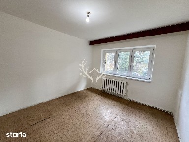 Apartament cu 3 camere, pregatit pentru renovare in Zorilor