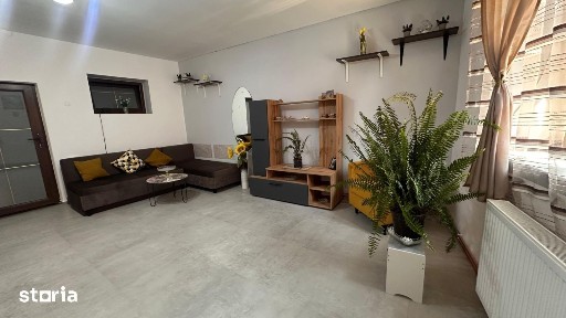 Apartament renovat 50mp zona 9 Mai