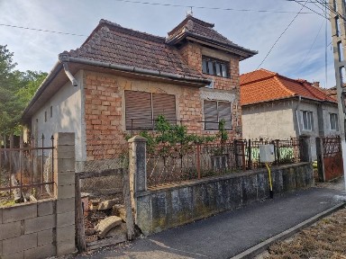 Vand Casa cu 4 camere in Viisoara jud. Cluj