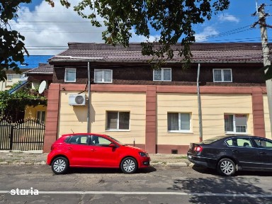 Buzau Casa langa liceul Hasdeu, langa pe str. Plevnei
