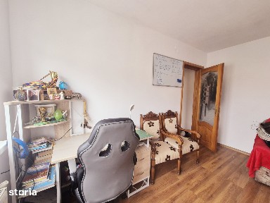Apartament cu 3 camere, decomandat, mobilat si utilat
