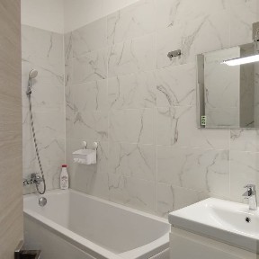 Vând garsonieră pe stradă D10 Nr 9 parter in complex By Alezzi N10 mobilat 34 mp mobilat complet prețul 60 mii euro negociabil