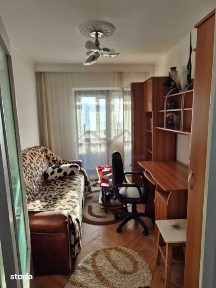 Apartament 3 camere 2 bai pacurari posta etaj intermediar