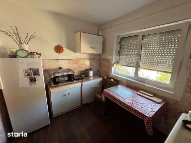 Apartament 2 camere de vanzare, 50 mp, zona Rogerius