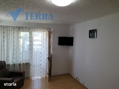 Închiriez apartament 3 camere | Centru Civic Mioveni