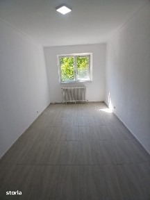 Apartament 3 camere, Piata Centrala, pretabil Birouri