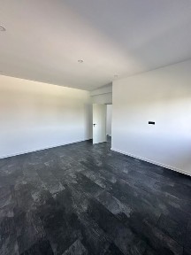 Casa Domnesti. Langa unitatea militara.