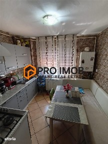 Apartament 2 camere cf 1 semidecomandat zona Unirii Sud