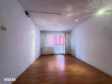 Apartament 3 camere, decomandat, etajul 3/4 - Cisnadie