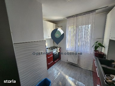 Apartament cu 4 camere in Manastur, etaj 2/4 zona Putna !