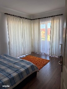 Apartament cu două camere decomandat!Loc de parcare ! Str Florilor!