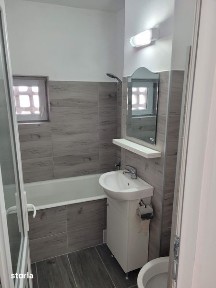 Dau în chirie apartament cu o camera în zona centrala